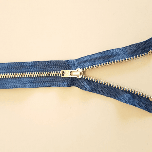 Ykk 4 mm BLÅ aluminium 8 cm glidelås